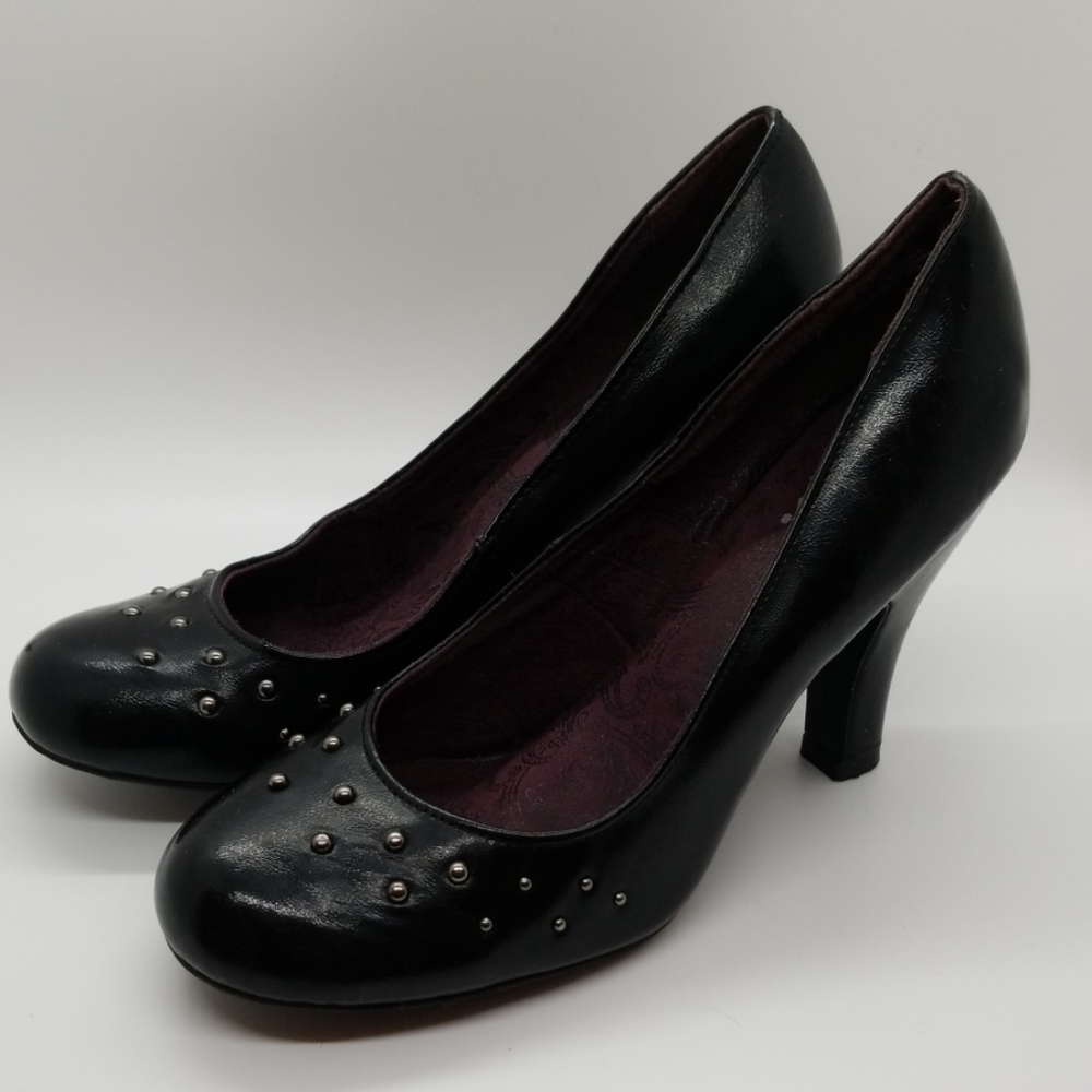 LEI black heels